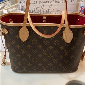 Louis Vuitton neverfull PM
